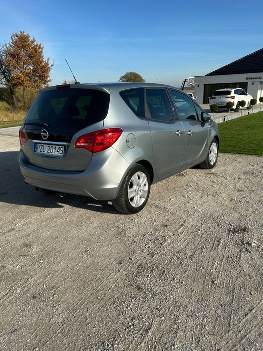 opel meriva 2010 rok 1.4 benzyna zarejstrowana oc przeglad
