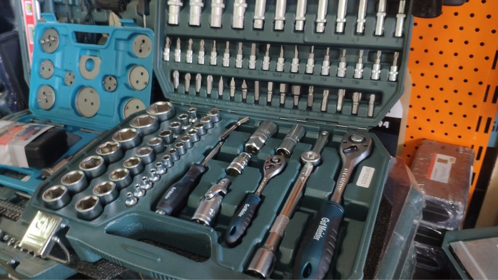 Набір інструментів Gut Meister 94шт набор инструментов ключей Германия