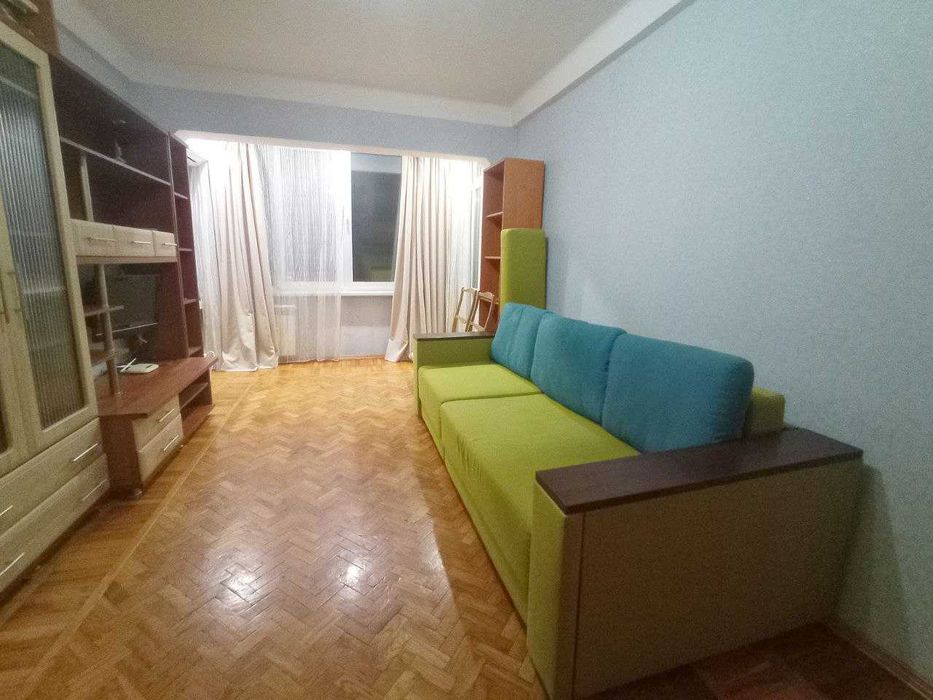 Березняківська 24, квартира з ремонтом. Терміновий показ і продаж.