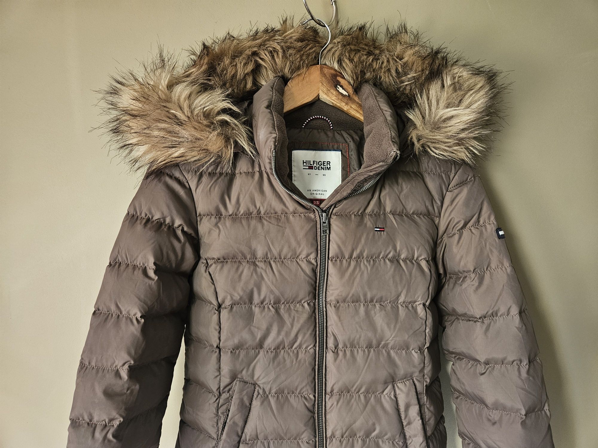 Tommy Hilfiger kurtka puchowa XS