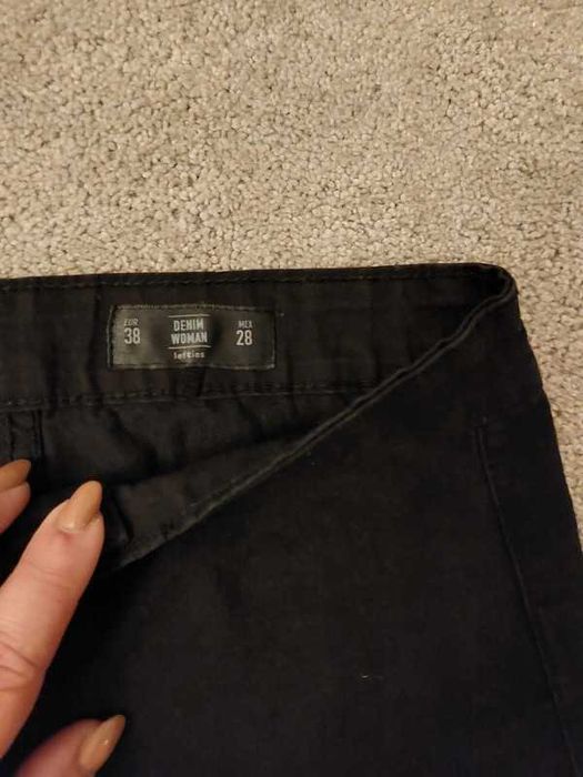 Calcas pretas lefties