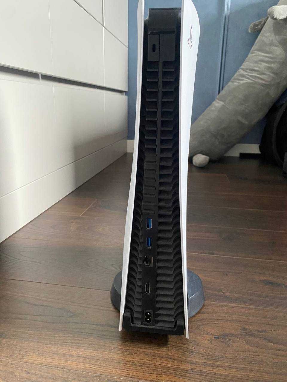 PlayStation 5 з дисководом (б/у) у відмінному стані