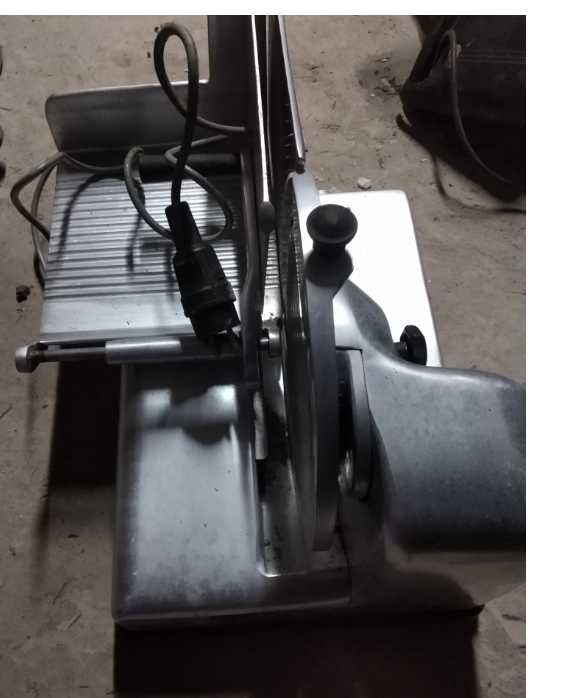 elektryczna krajalnica przemysłowa GRAEF A-2502