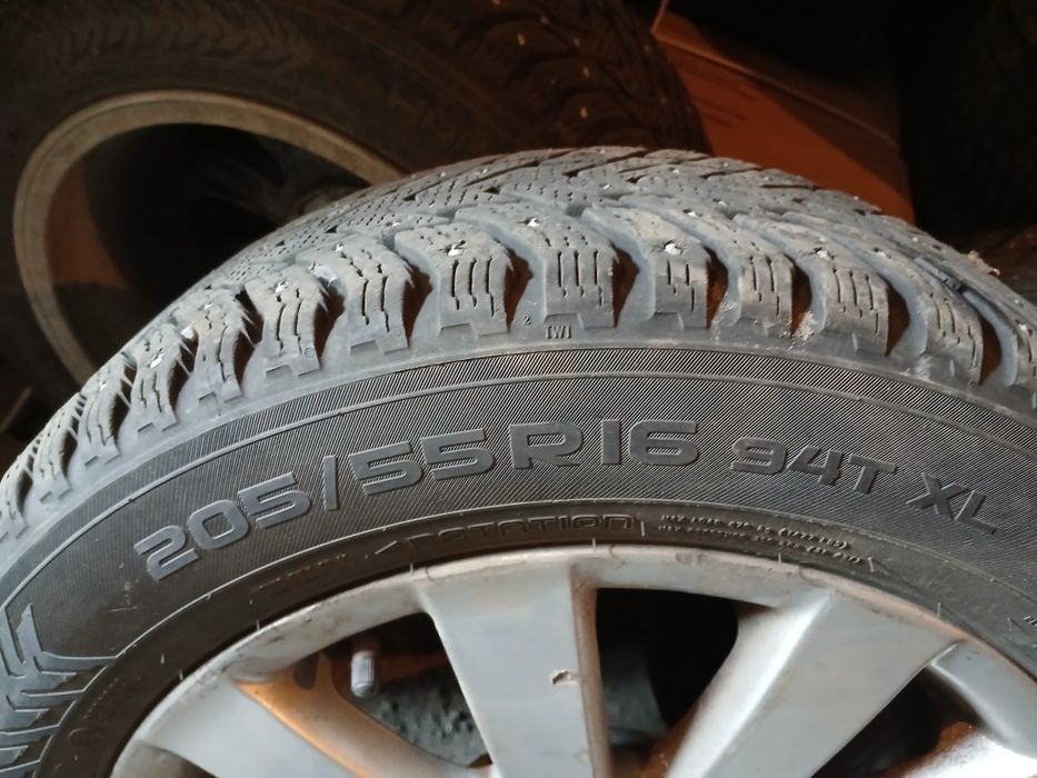 nokian hakkapeliitta 8 205/55 r16  шип .