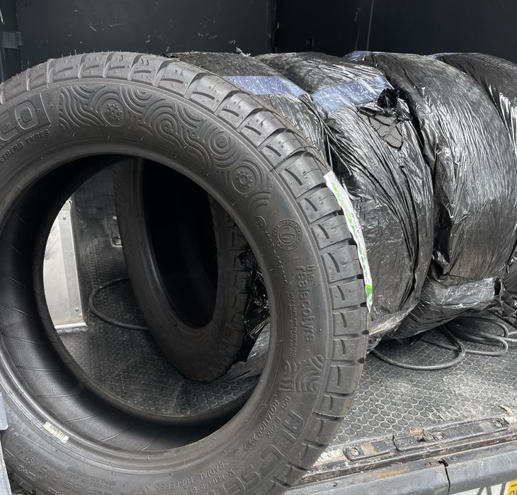 Pneus novos 205/55 R16