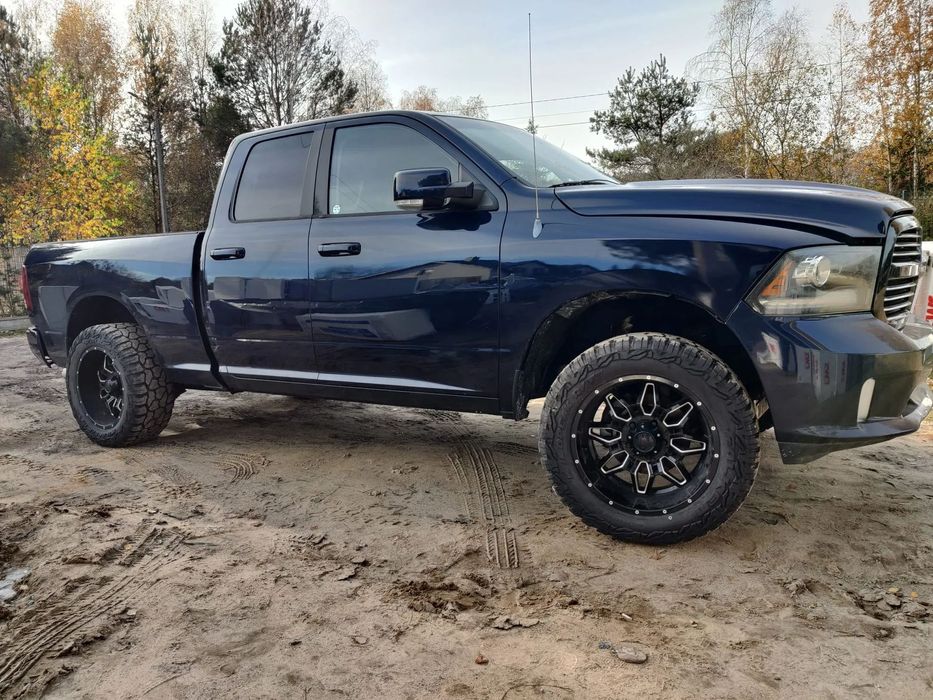Dodge RAM 2013r. Dodge Ram 5.7 Sport V8 Hemi 4x4 FELGI Lift Skóry CAŁY Na Miejsc