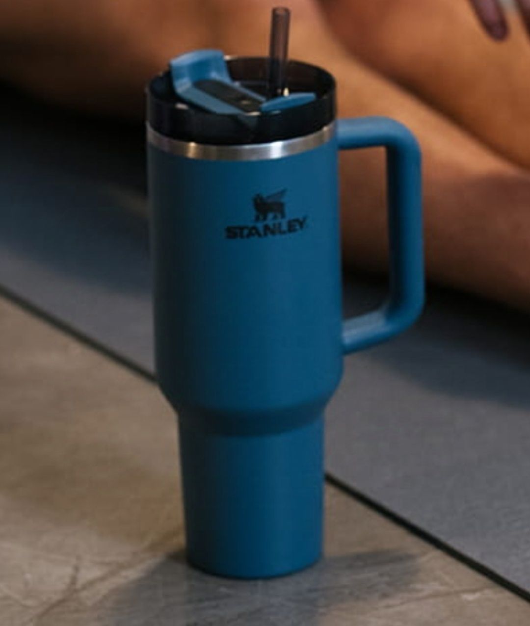 Stanley kubek Quencher H2.O FlowState™ Tumbler 1.18L