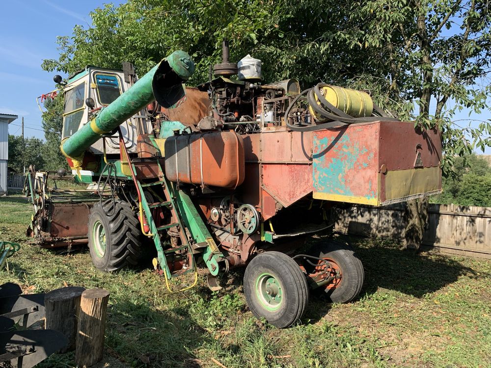 Продам комбайн нива ск5