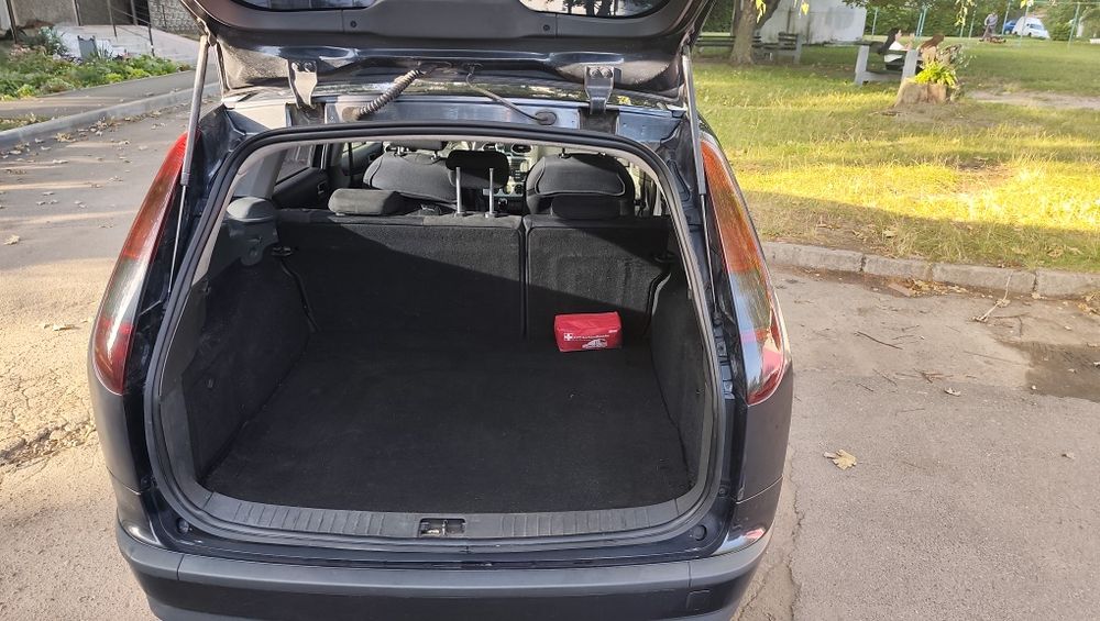 Форд фокус 2               .