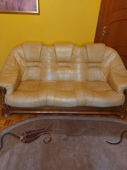 Kanapa sofa wypoczynek skórzany kremowy drewniany  komplet