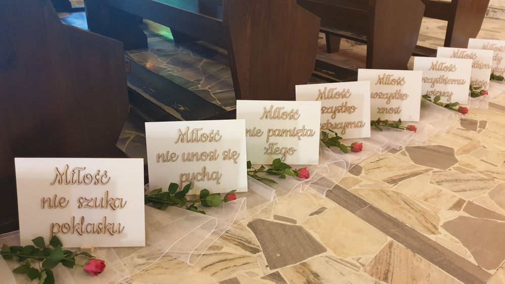 Tablice do Kościoła, dekoracja kościoła, Miłość cierpliwa jest