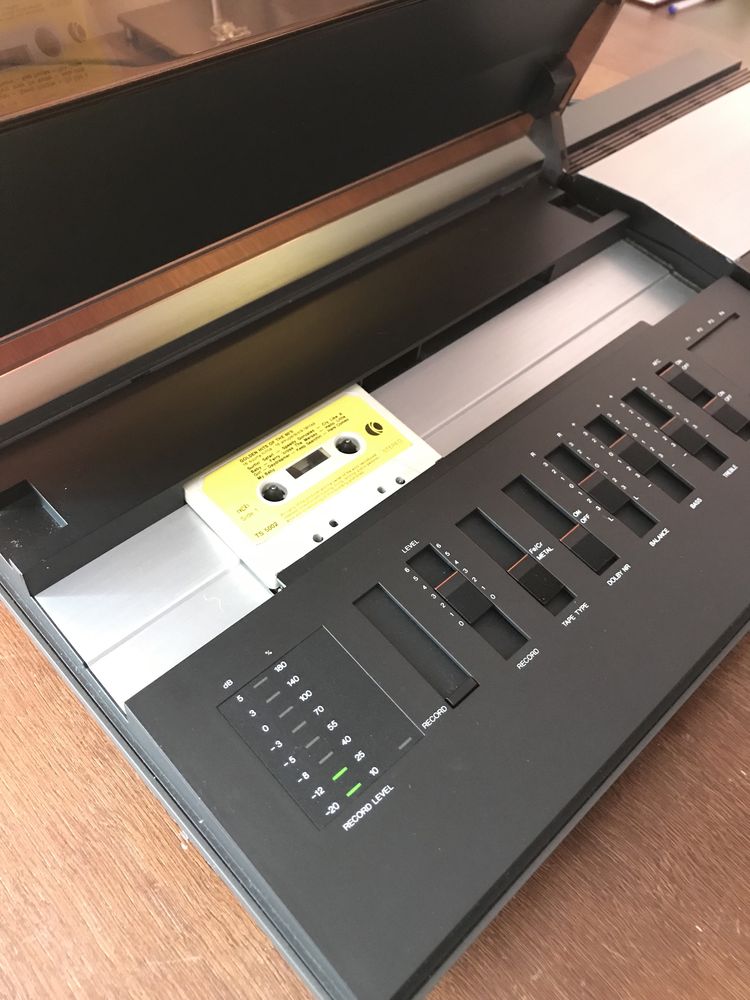 Підсилювач Ресівер Акустична система Bang Olufsen BeoCenter 2100