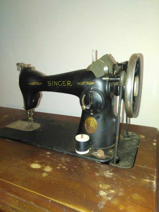 Maquina Costura SINGER Vintage Antiguidade
