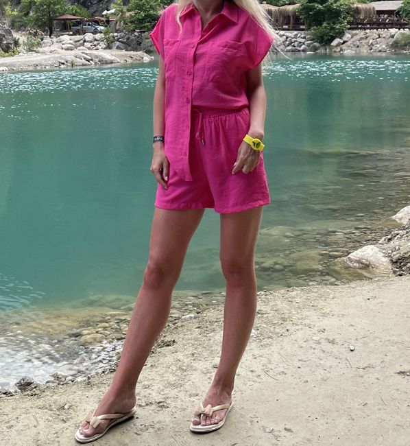 Сорочка та шорти.