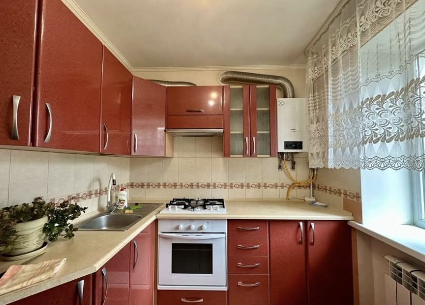Продам 3- х кім квартиру в центрі міста.