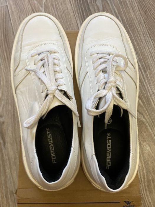 Продам кроссовки .43 размер.