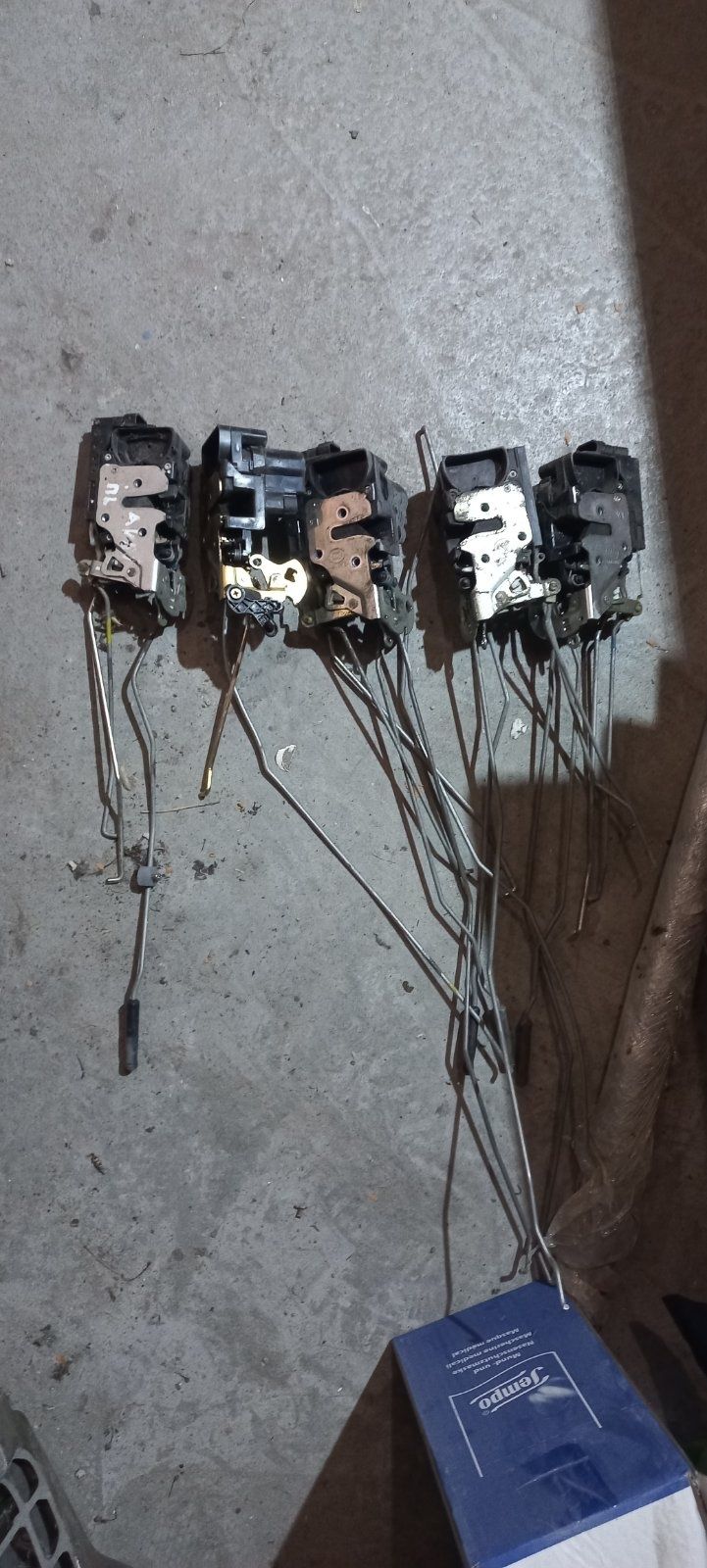 Замок двери Chevrolet Aveo t200 t250 t255