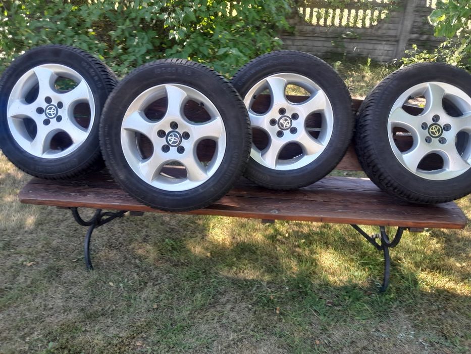 Felgi i opony zimowe Toyota Avensis