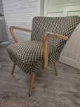 Fotel vintage z lat 60./70. – do renowacji


---

Fotel vint