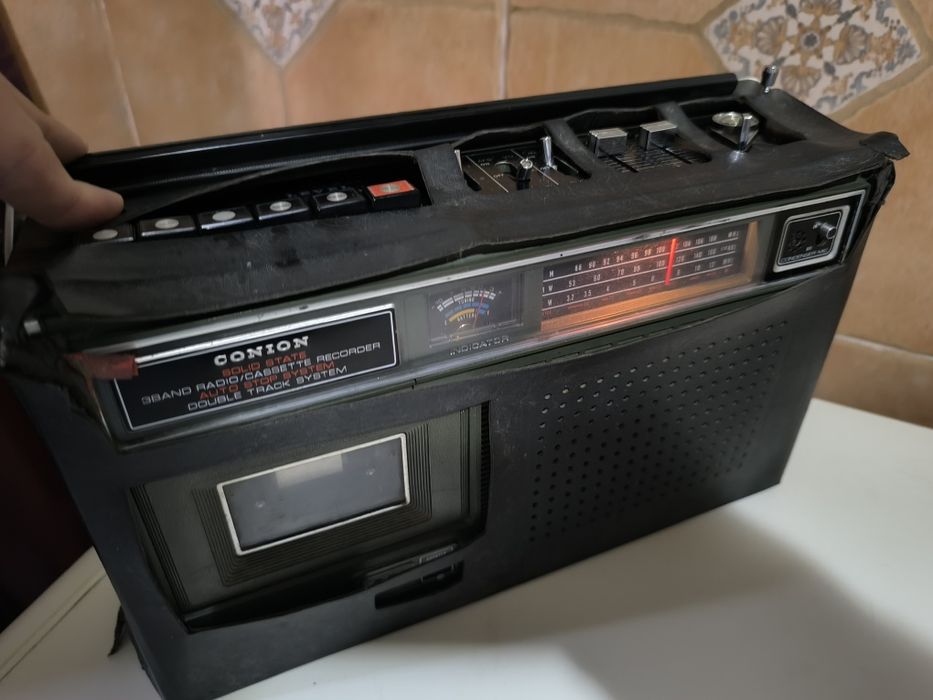 Conion CRC-39F Vintage Cassette – Rádio Anos 70 com Capa Original