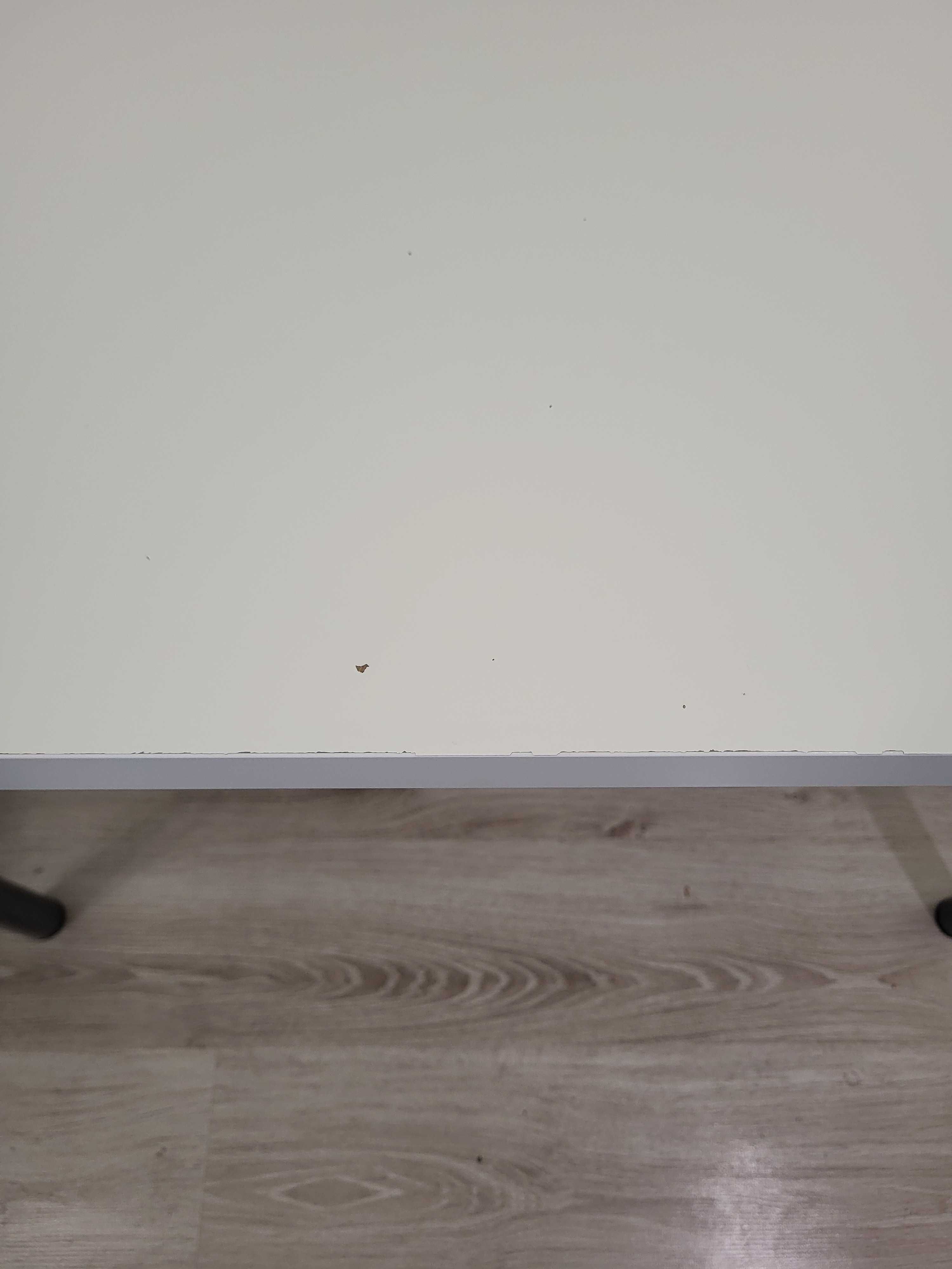Biurko ikea - białe, szare nóżki