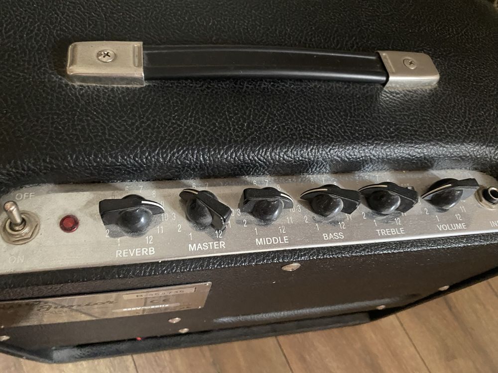Wzmacniacz lampowy fender blues junior