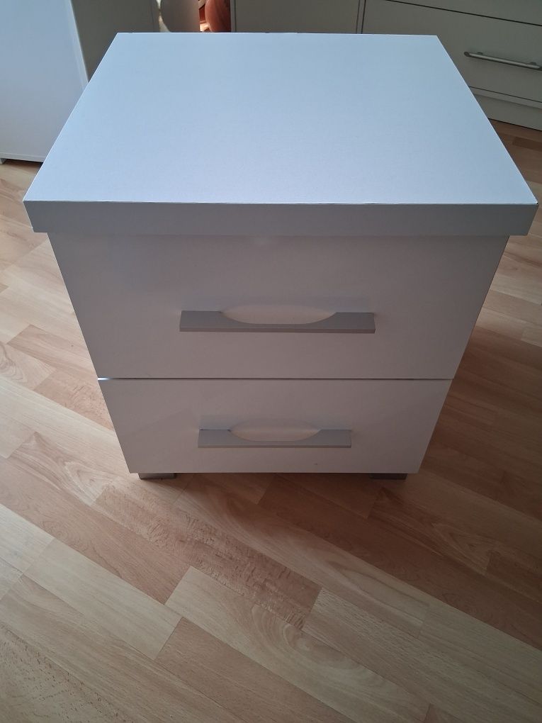 Biała szafka nocna 45x45x54