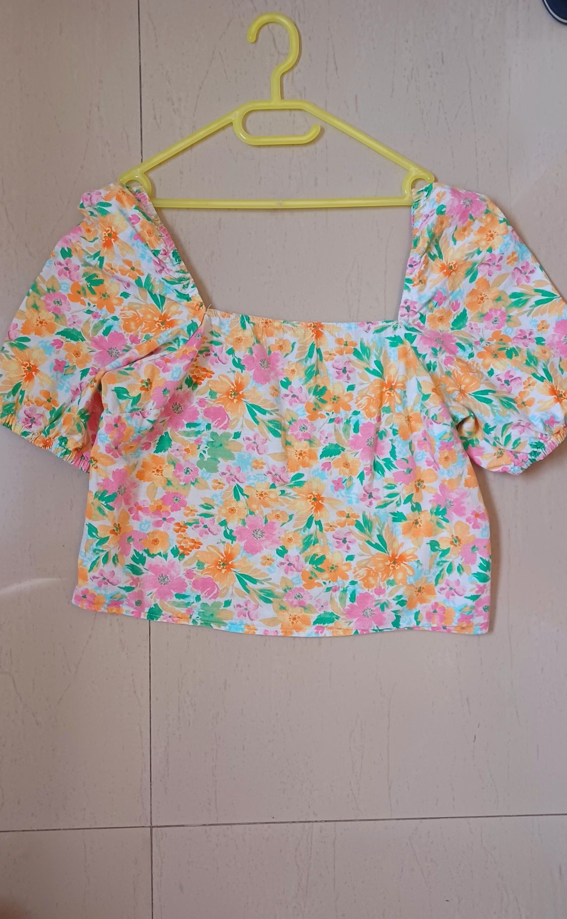 Top floral de verão