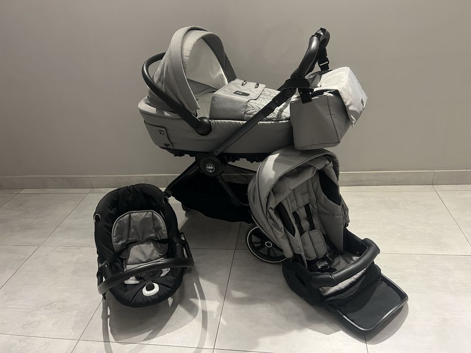 Продам коляску 3в1