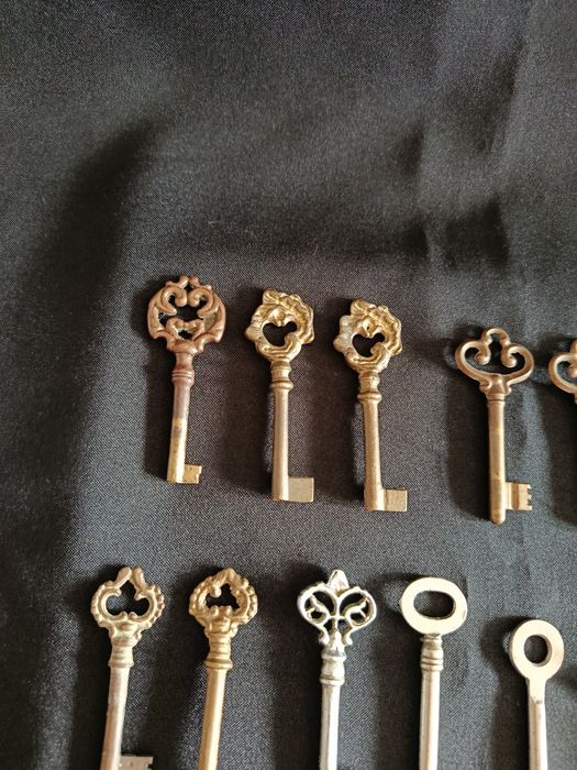 Lote de 18 chaves antigas