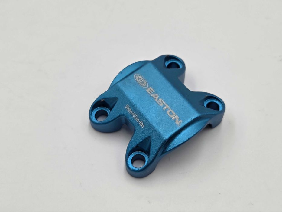 Aluminiowy front mostka EASTON