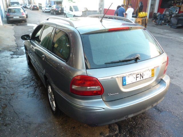 JAGUAR X-TYPE SW 2004 PARA PEÇAS