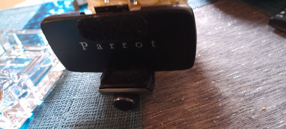 Kit mãos livres parrot Avariado