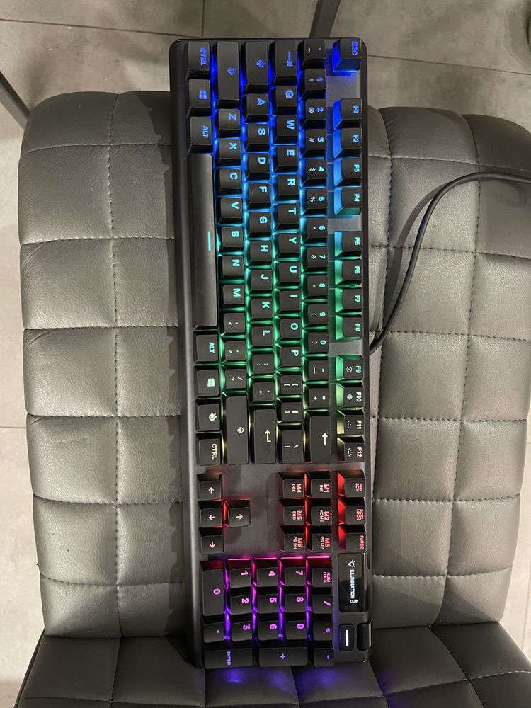 Игровая USB-клавиатура SteelSeries/Apex5 с RGB-подсветкой