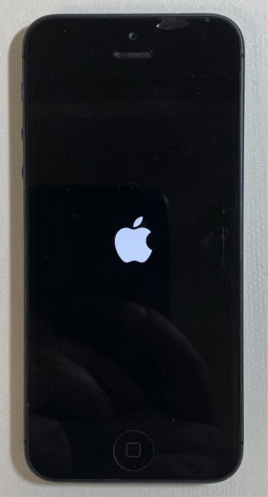 Продам iPhone 5 и iPhone 5S (на запчасти/разборку)