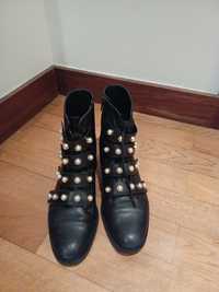 Botins com pérolas Zara 39