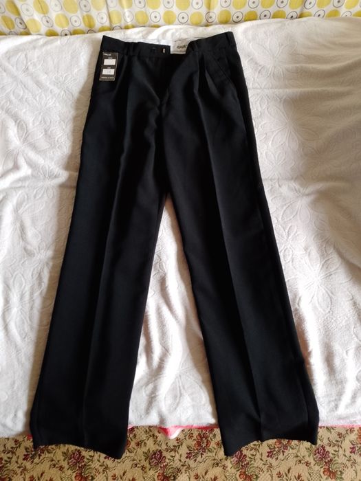 Продається одяг чоловічий.