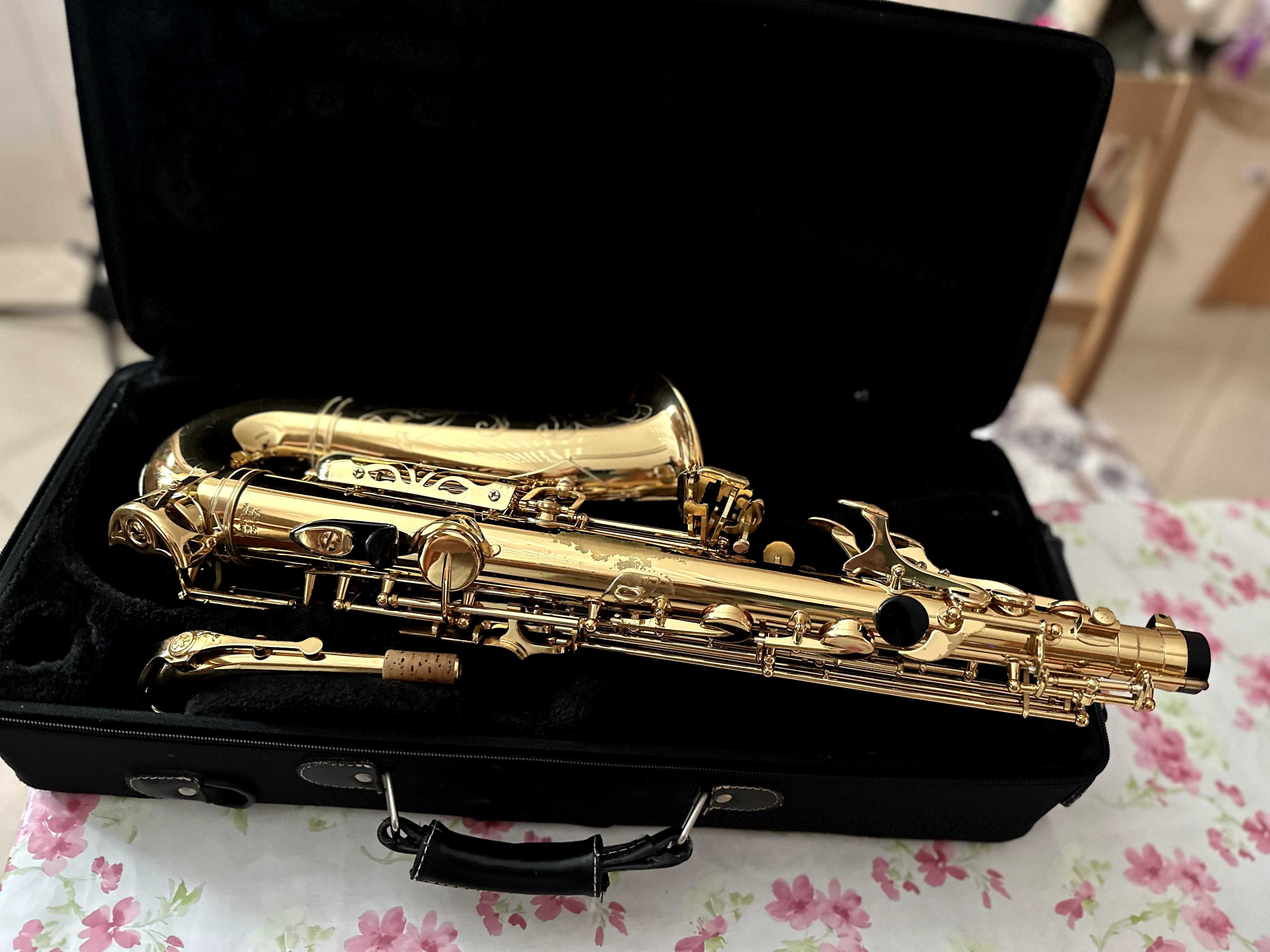Saxofone Alto Yamaha YAS-62