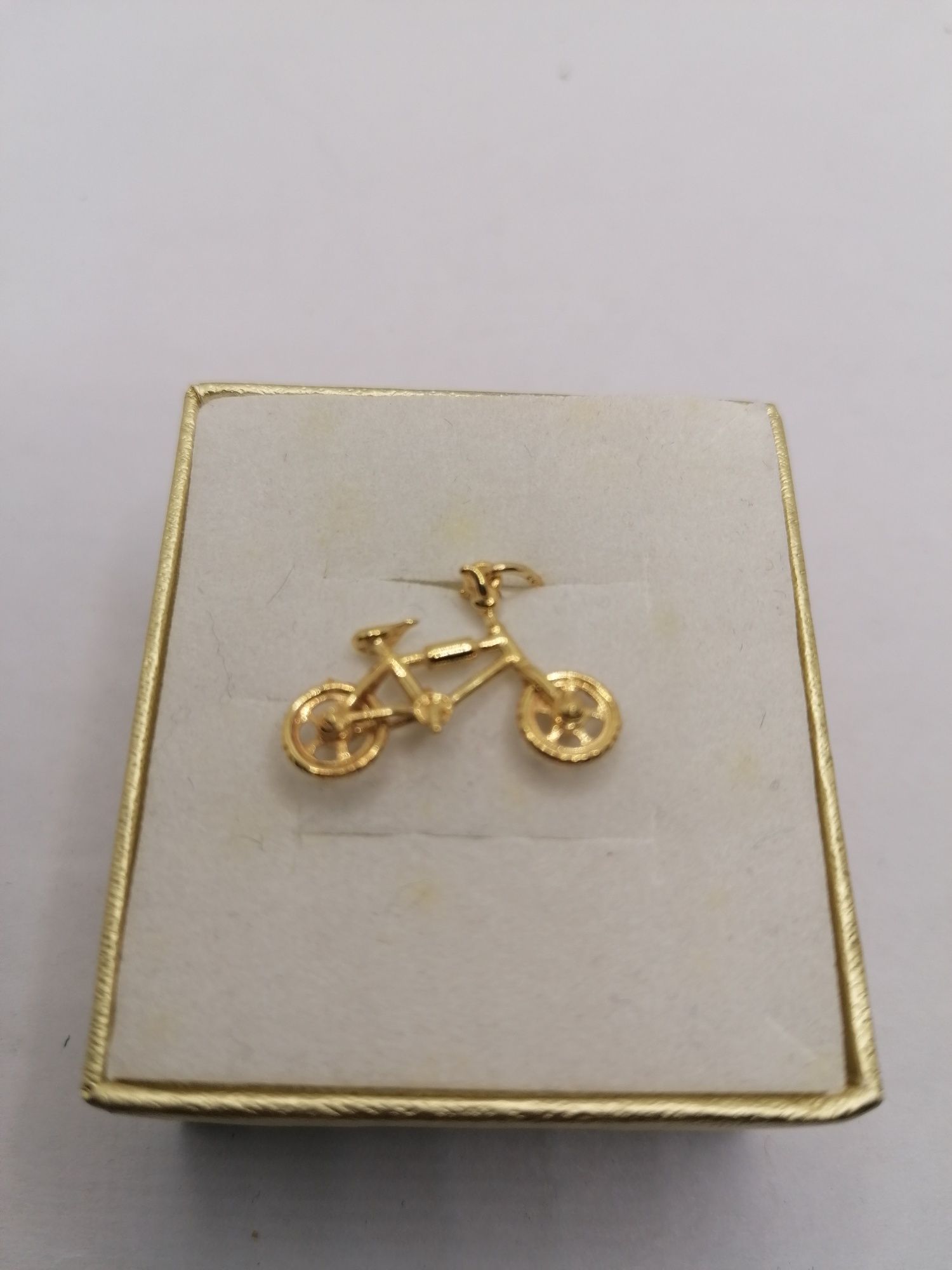 Złoty wisiorek rower, złoto 333