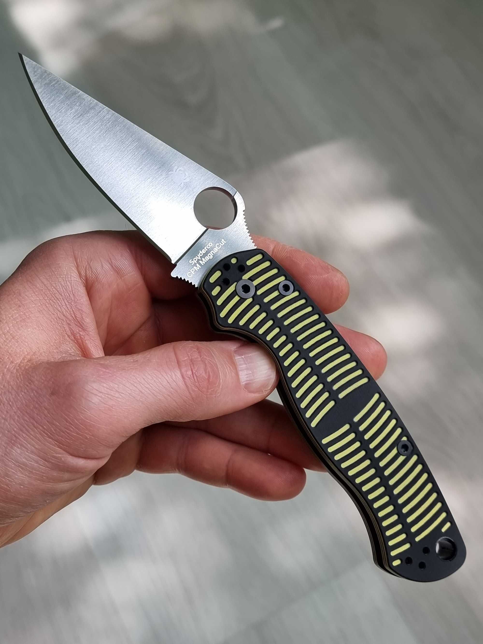 Spyderco Paramilitary 2 PM2 Black/Yellow G10 & MagnaCut