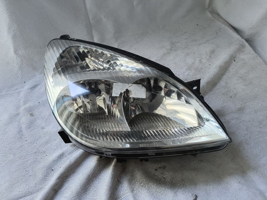 Lampa prawa Citroen C5 Europa reflektor przedni