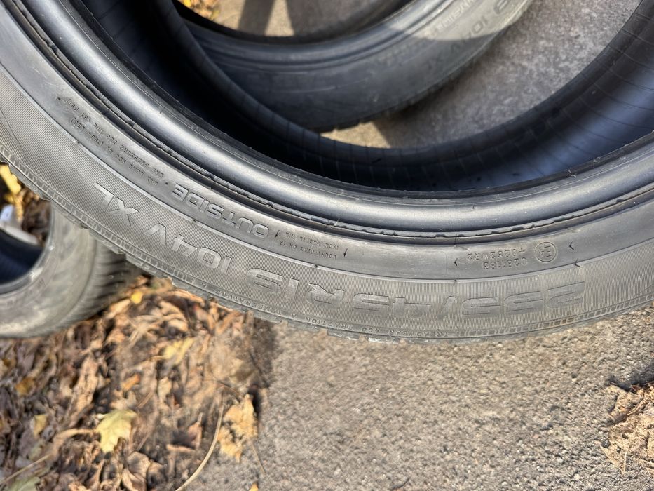 255/45/19  104V XL зима