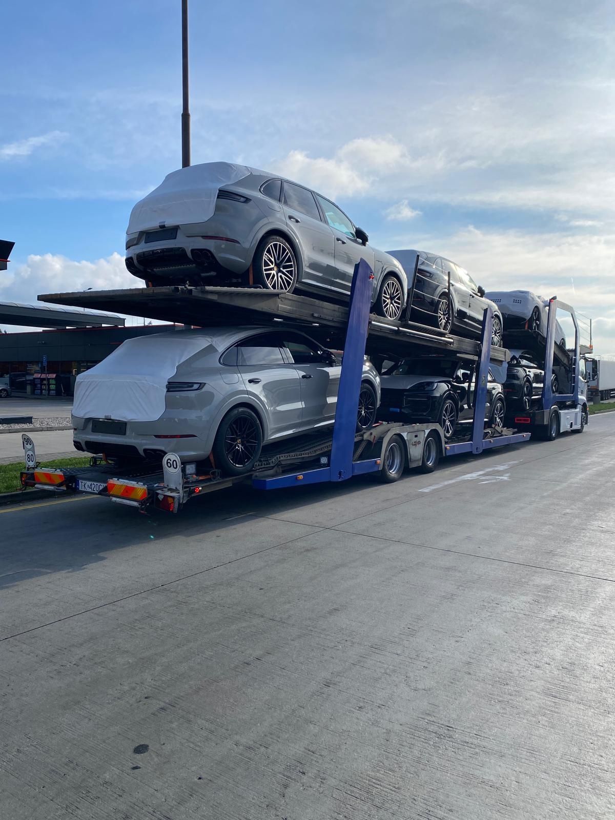 Transport aut Lora lohr laweta