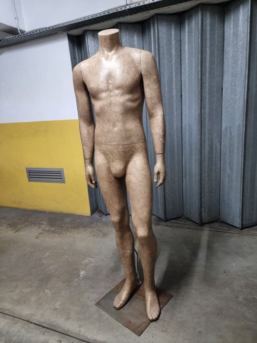 Manequim Homem forrado a papel mache