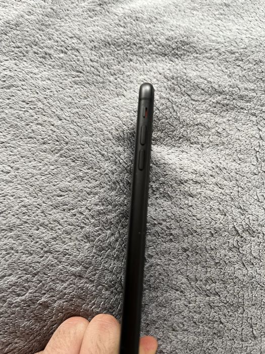 iPhone 11 64GB – bardzo dobry stan!