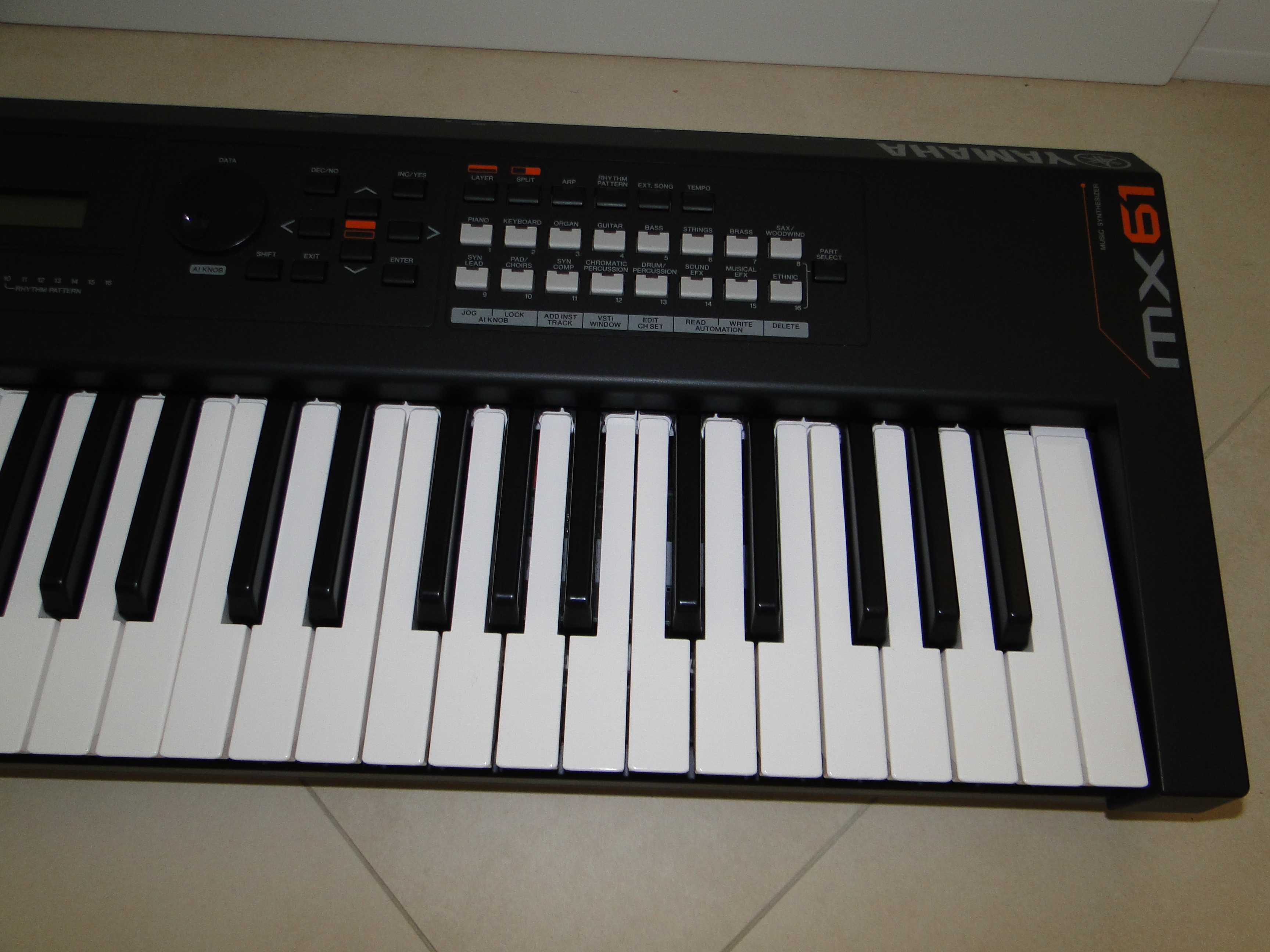 Profesjonalny Syntezator YAMAHA MX61 V2.Jak Nowy.Mega Okazja.Motif