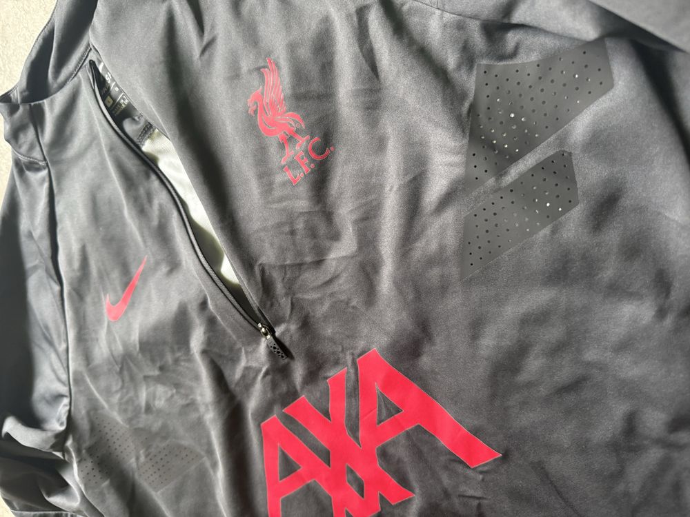Ветровка Nike Liverpool