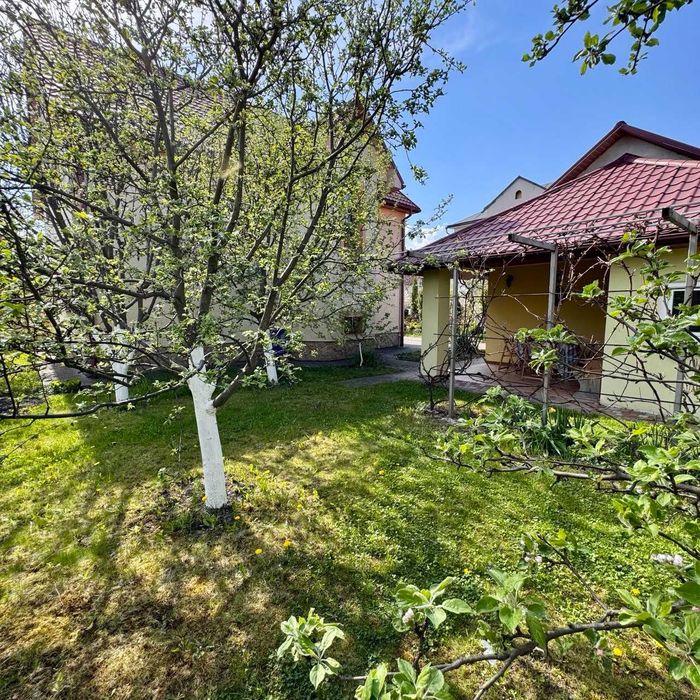 Затишний будинок в Крихівцях