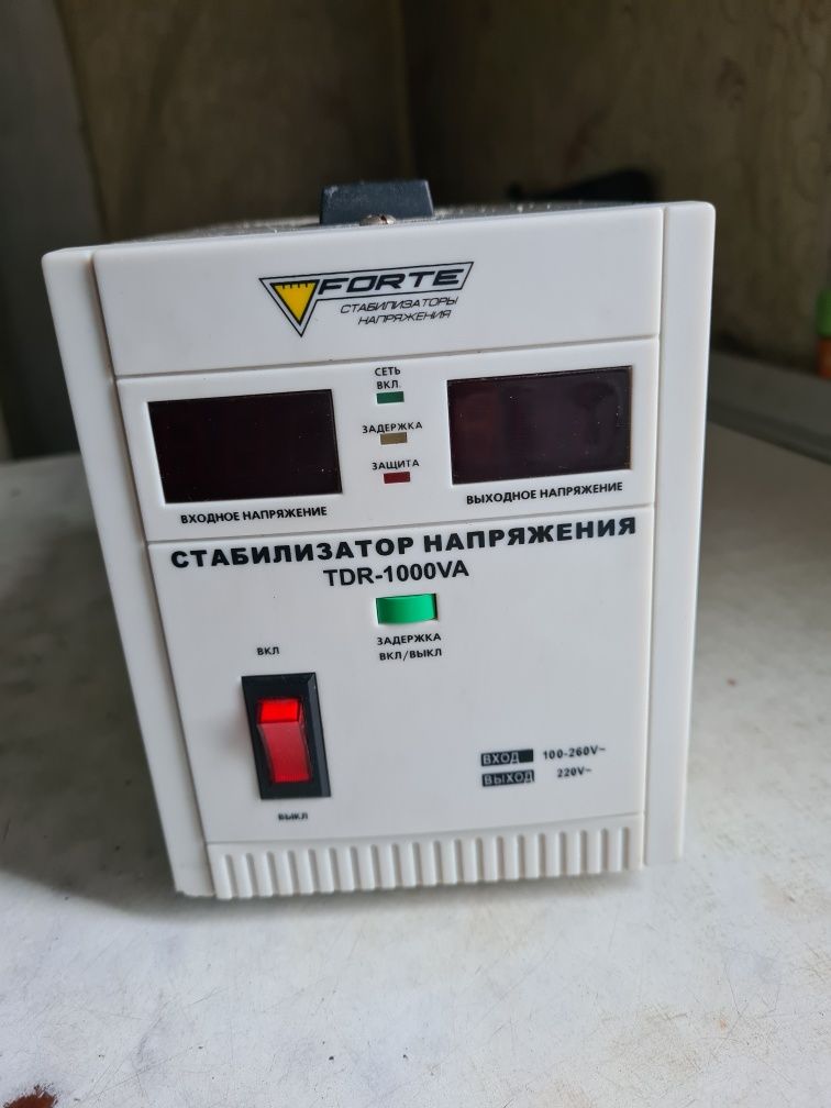 Стабілізатор напруги FORTE TDR - 1000VA