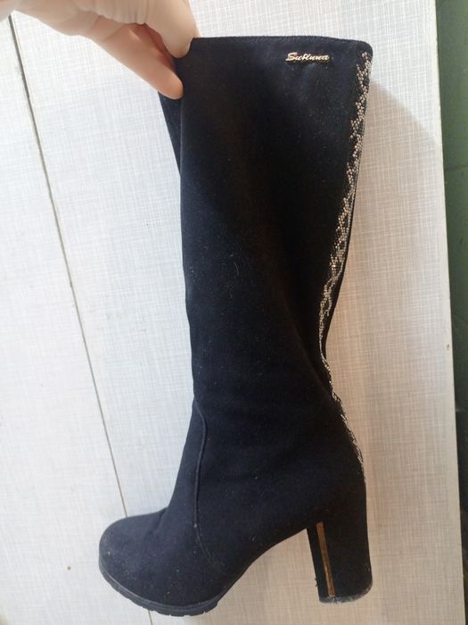 Отдам женские сапоги